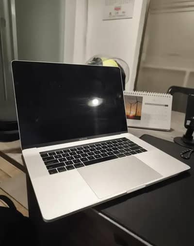macbook pro 2017 16/512 4gb gpu