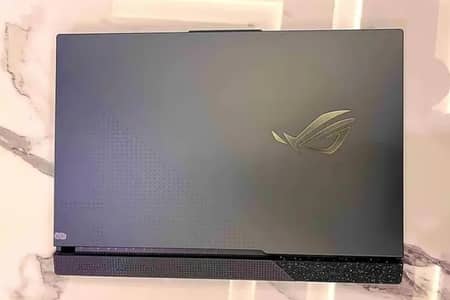 Asus ROG strix g17 gaming beast laptop