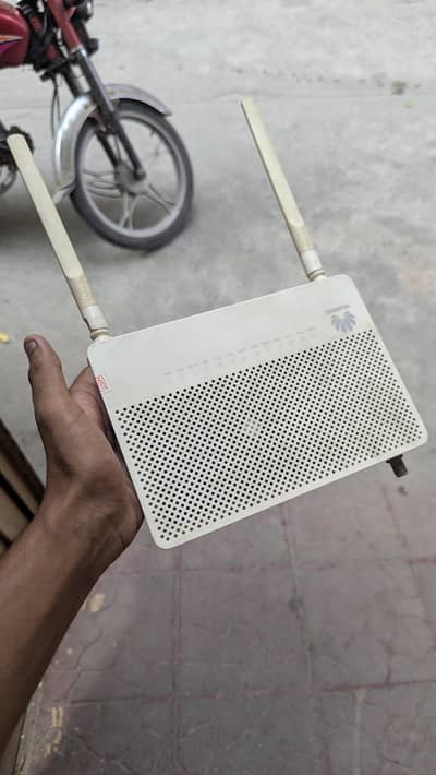 Huawei EchoLife EG8247H5 GPON ONT WiFi Router 0321-8999026
