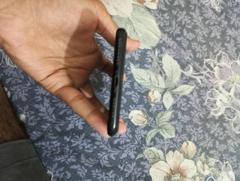 Apple iPhone 7 Plus 2