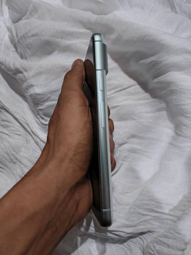 Google Pixel 8 2