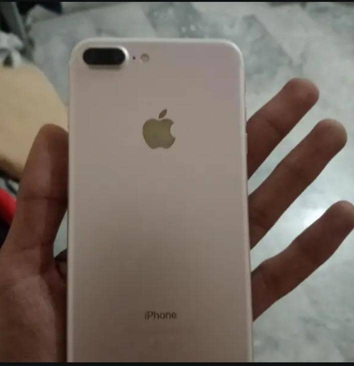 Apple iPhone 7 Plus 2