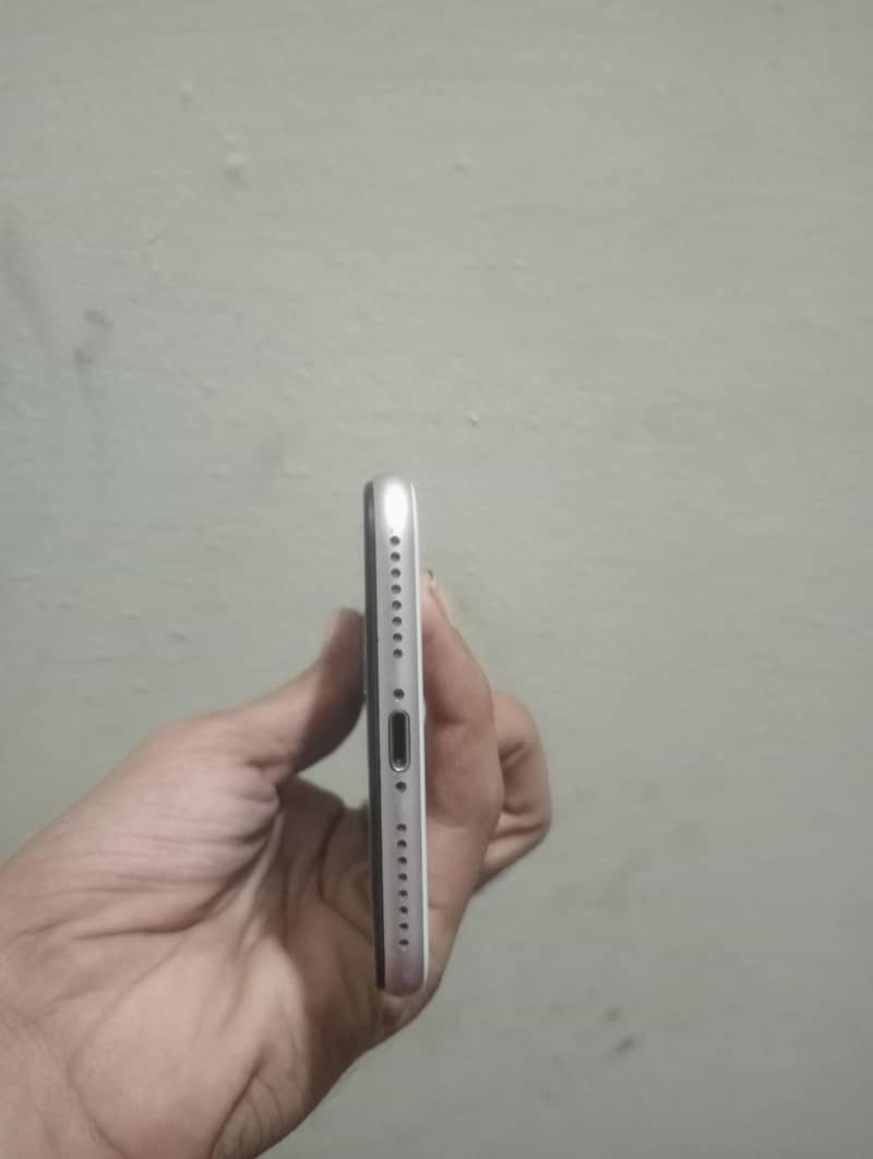 Apple iPhone 7 Plus 4