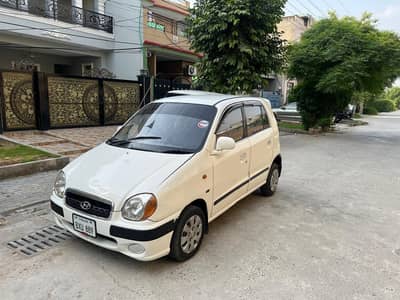 Hyundai Santro 2004 power staring AC neat clean