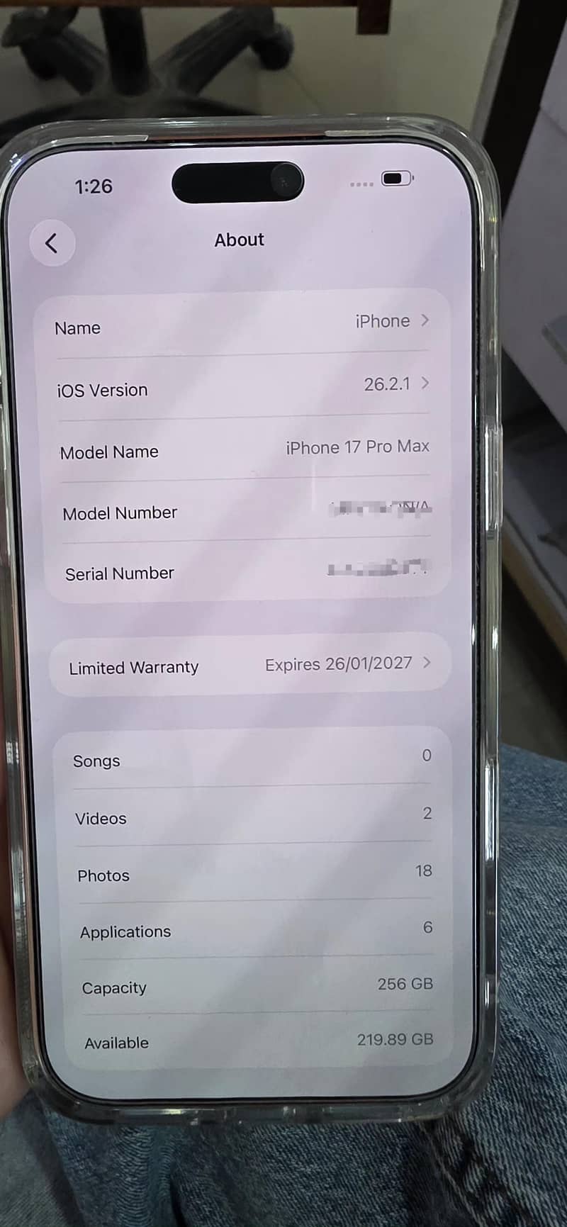 Apple iPhone 17 Pro Max 4