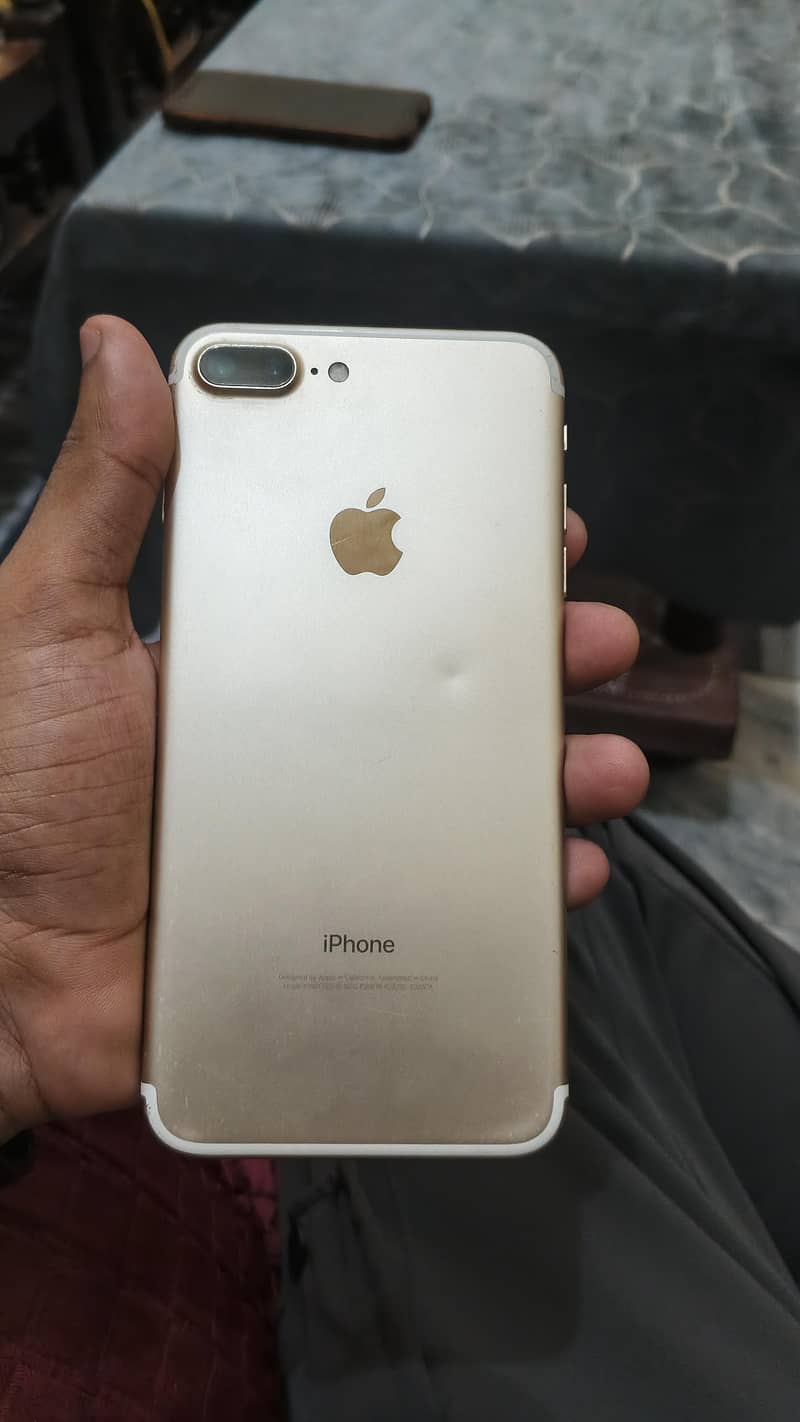 Apple iPhone 7 Plus 0