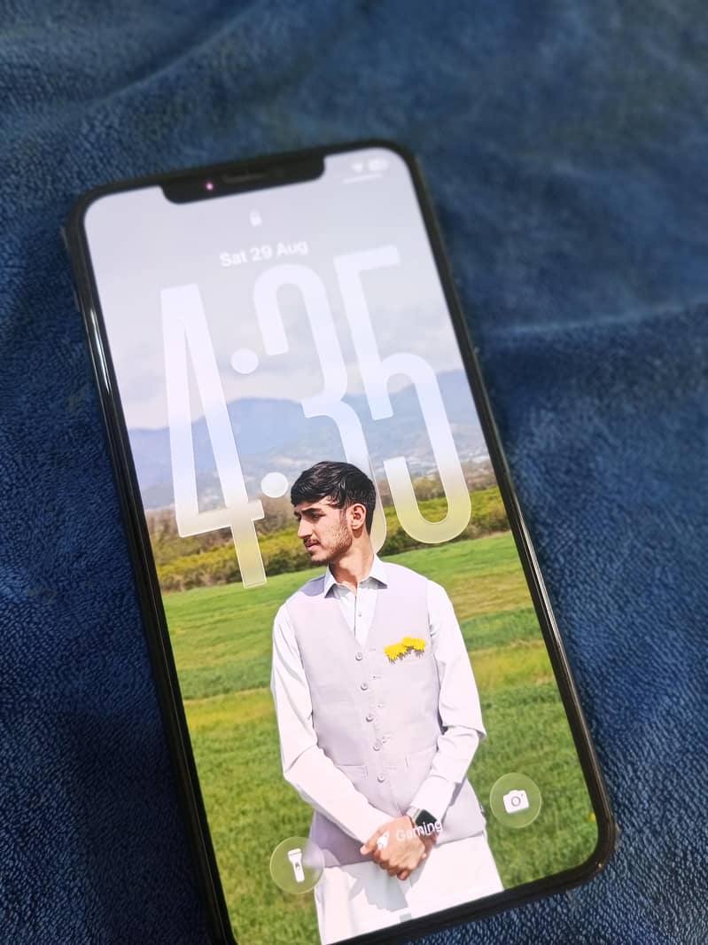 Apple iPhone 11 Pro Max 0