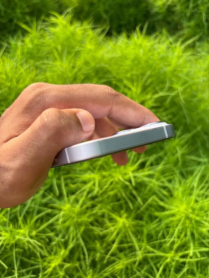 Apple iPhone 14 1