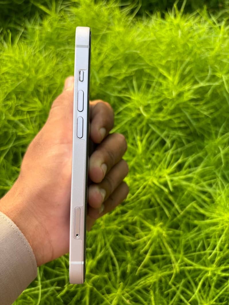 Apple iPhone 14 5