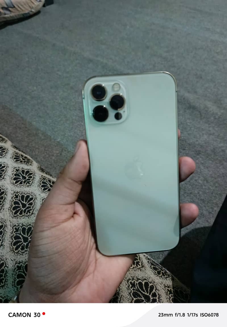 Apple iPhone 12 Pro 3