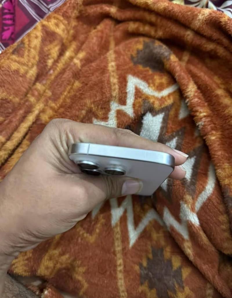 iphone 16 pro 3
