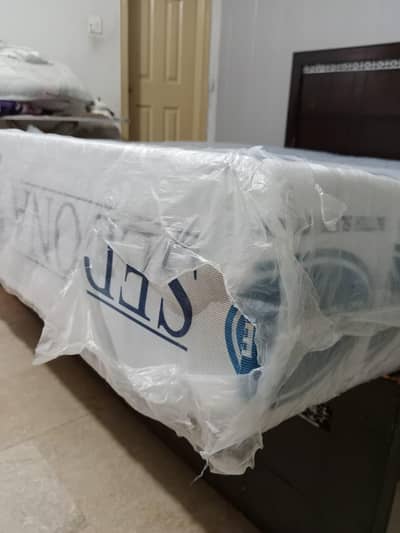 Wooden Double Bed + 8 Inch Englander Mattress