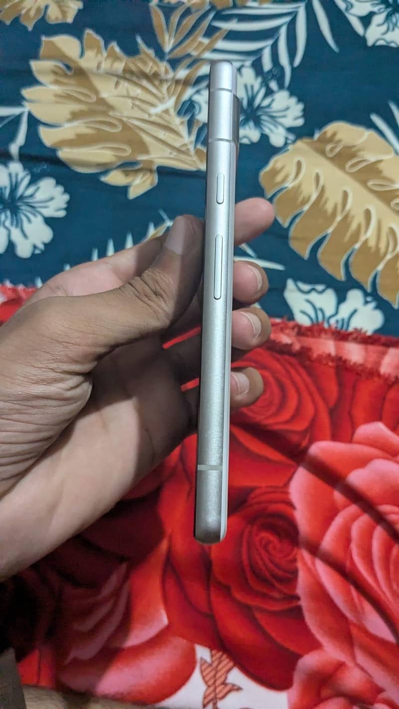Google Pixel 7a 2