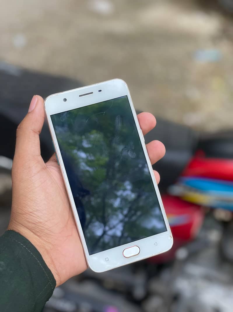 OPPO A57 0