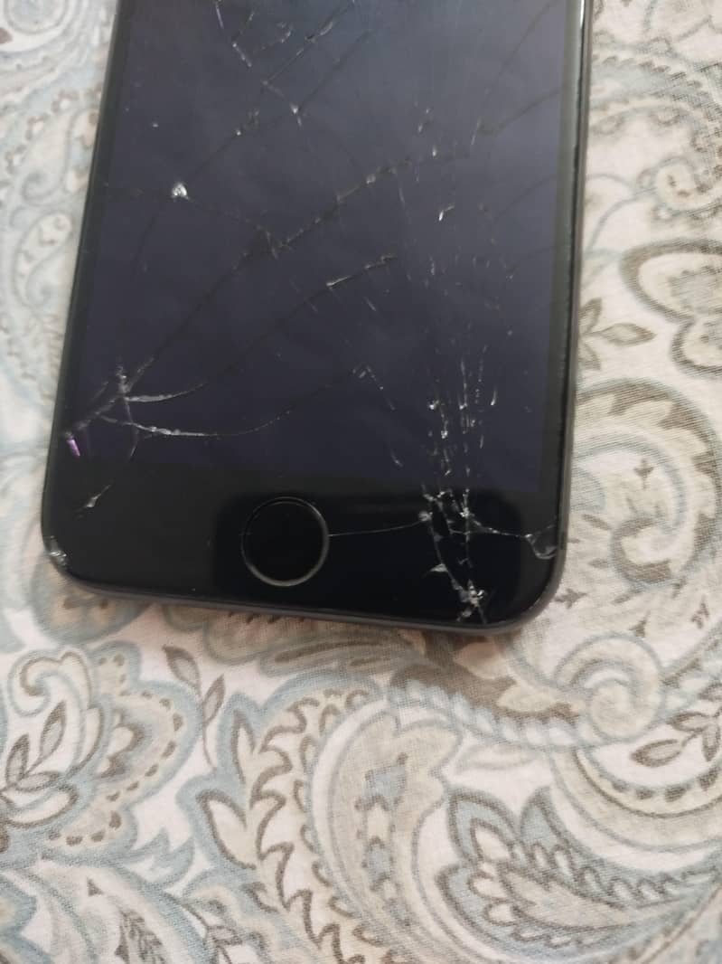 Apple iPhone 8 1