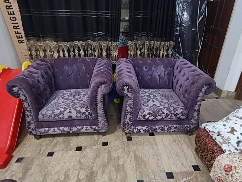 Sofa set 5 seaters 4