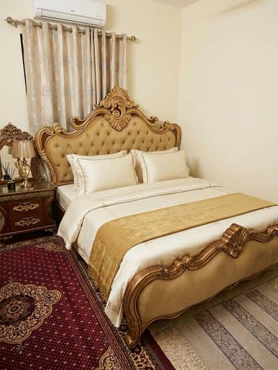 Complete King Size Bedroom Set, including Mattress, Dressing Table, an
