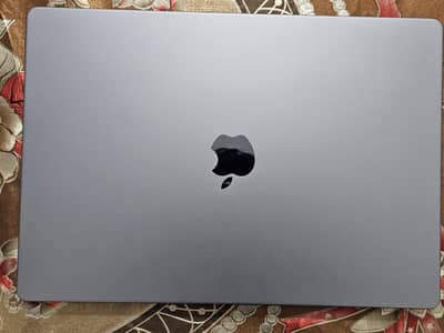Apple MacBook Pro M2