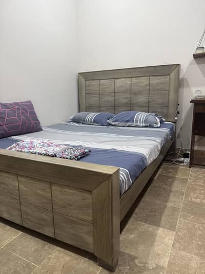 Queen Bed with Mattress
