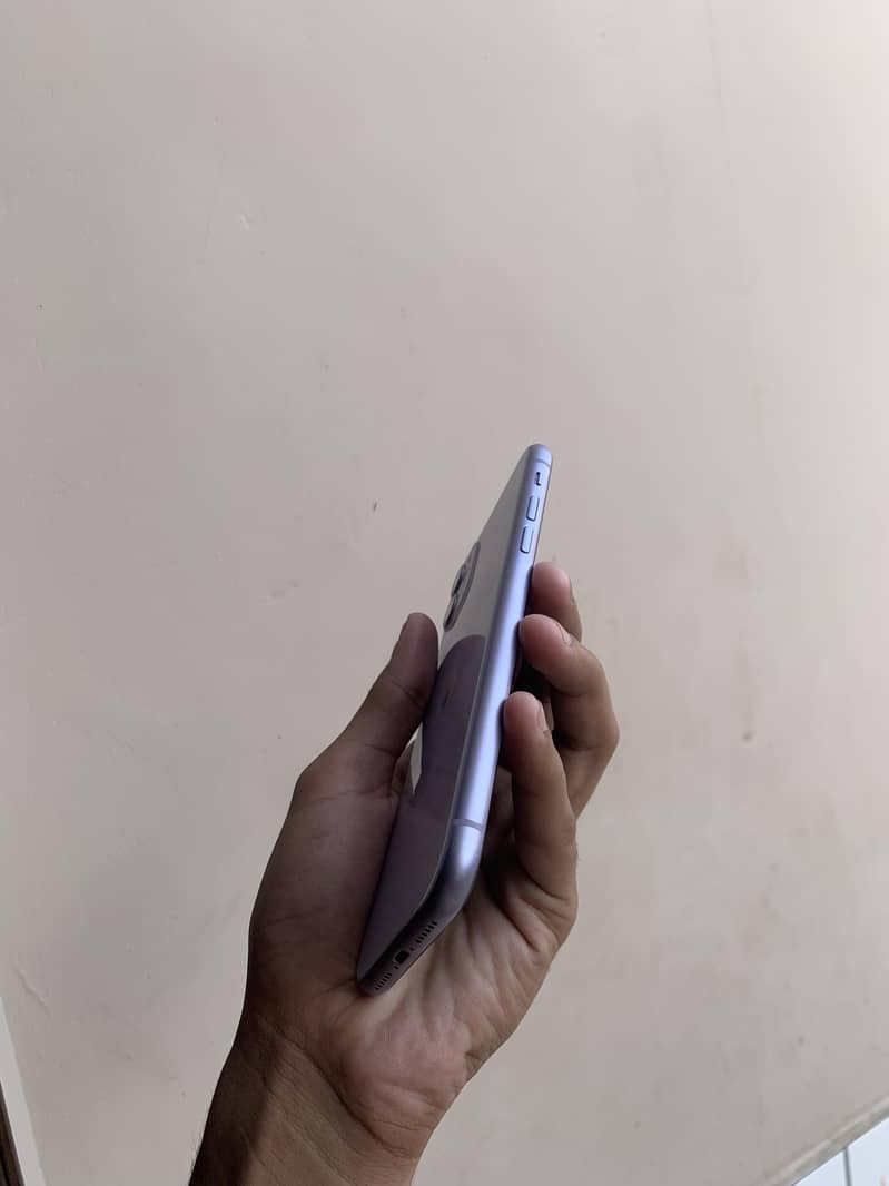Apple iPhone 11 2