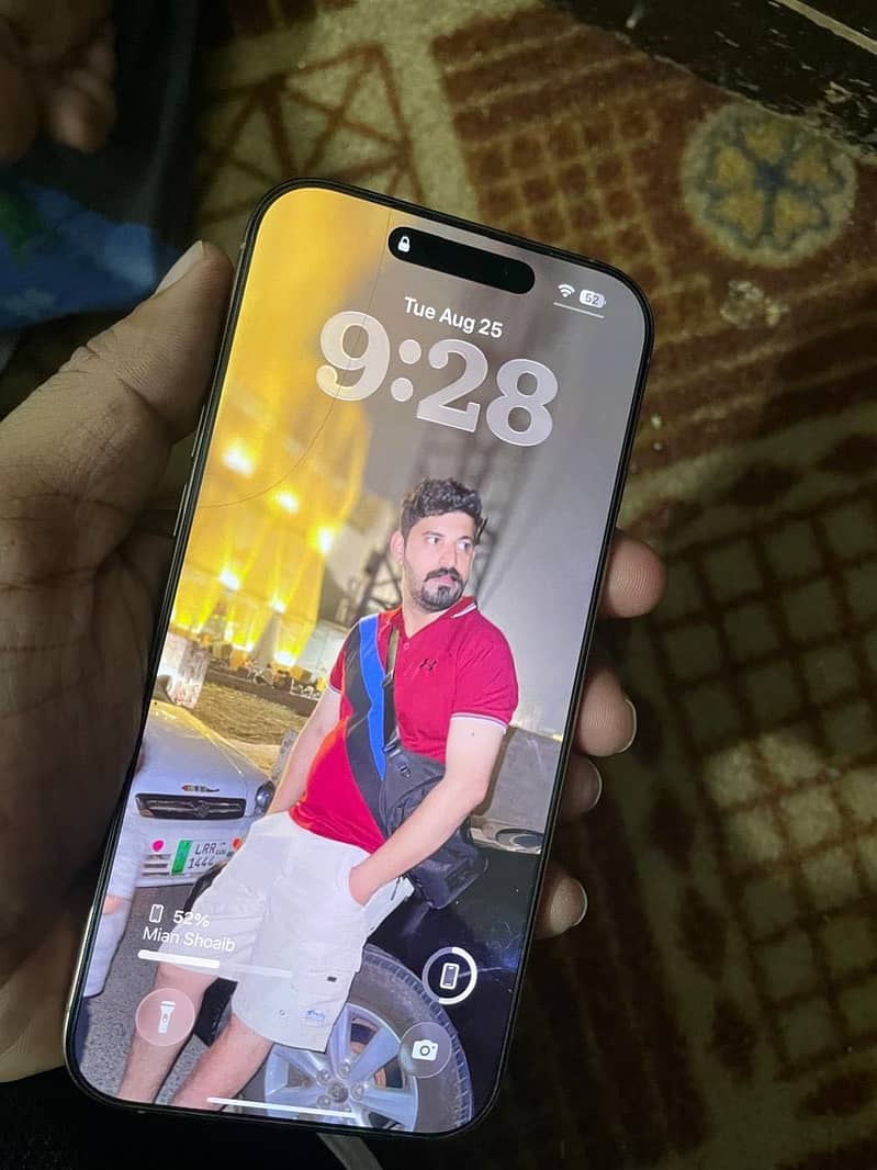 Apple iPhone 16 Pro Max 2