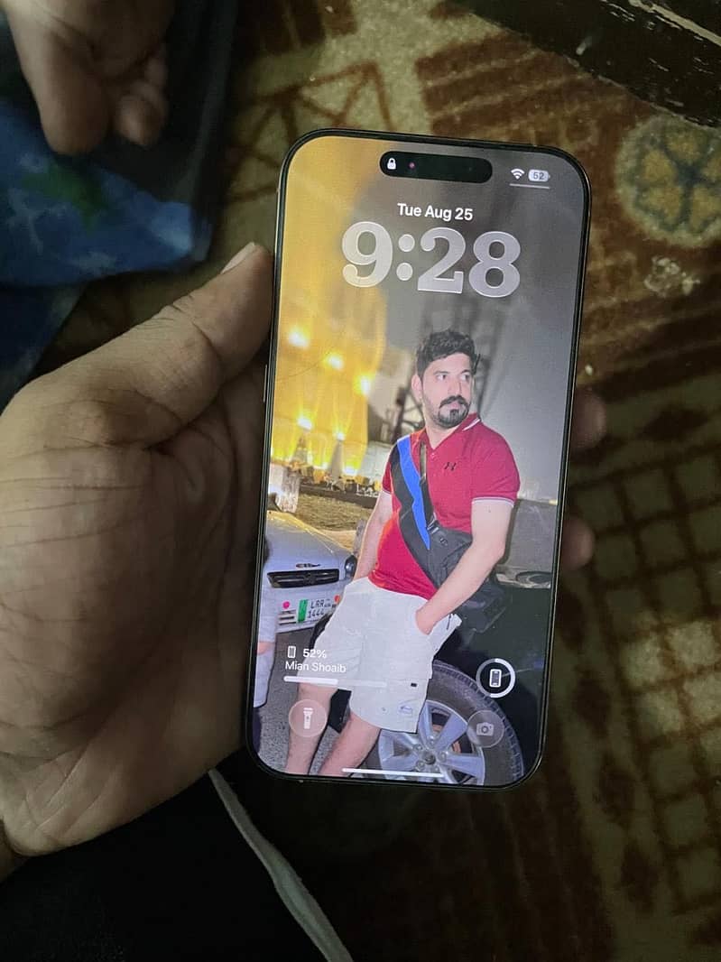 Apple iPhone 16 Pro Max 4