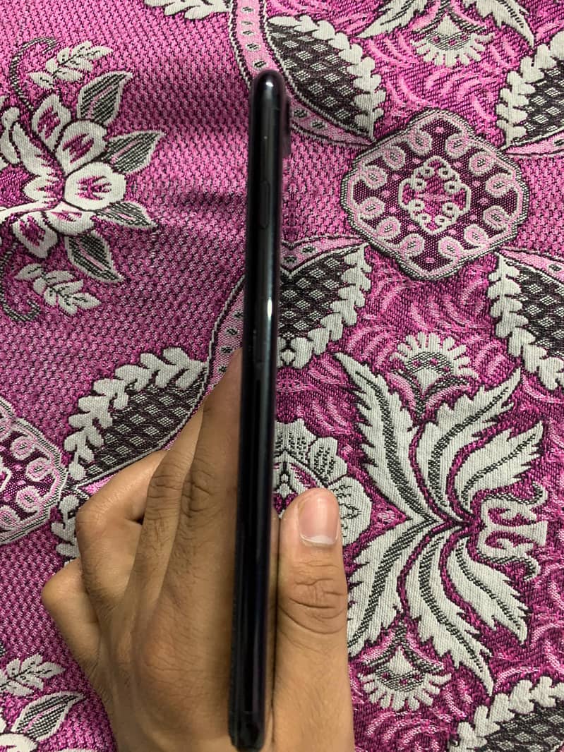 Apple iPhone 7 Plus 6