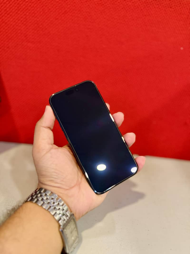 Apple iPhone 15 Pro 1