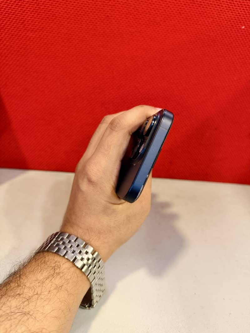 Apple iPhone 15 Pro 5