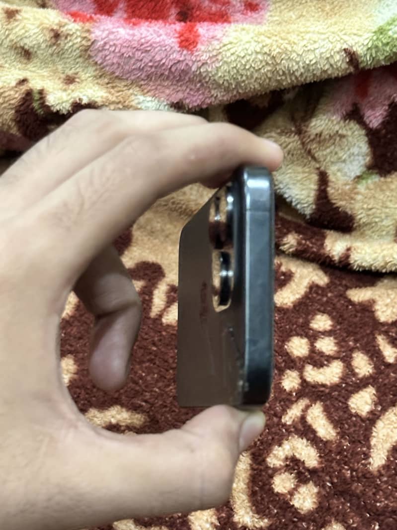 Apple iPhone 15 Pro 7