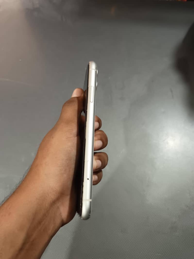iphone 11 3