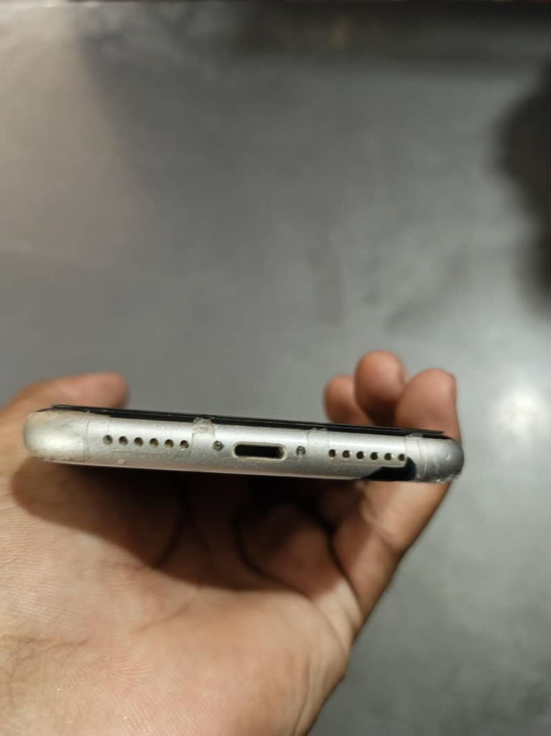 iphone 11 4