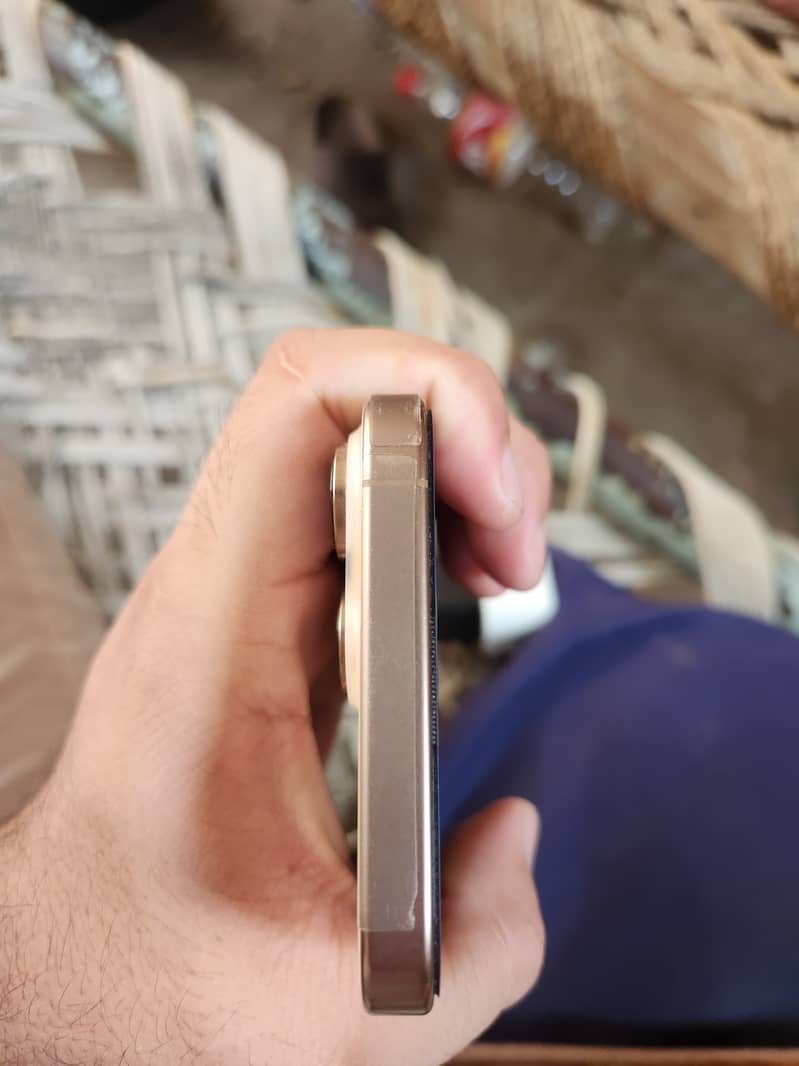 Iphone 16 Pro Max 1