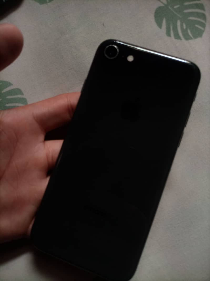 Apple iPhone 8 0