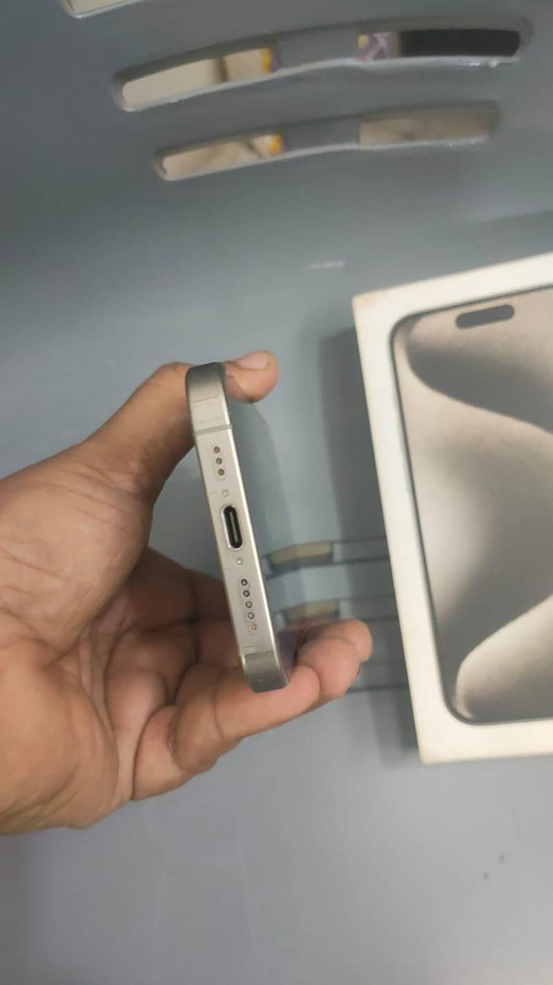 Apple iPhone 15 Pro 1