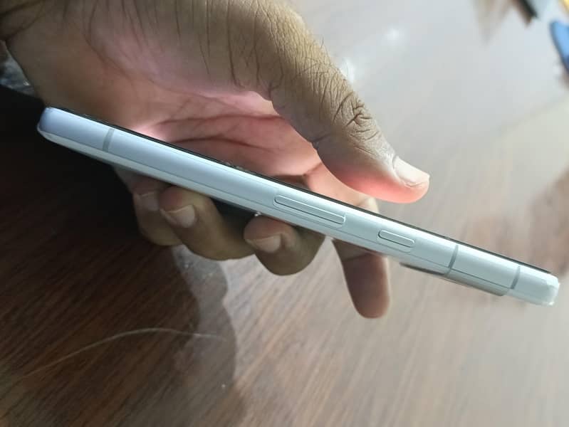 Google Pixel 7a 2