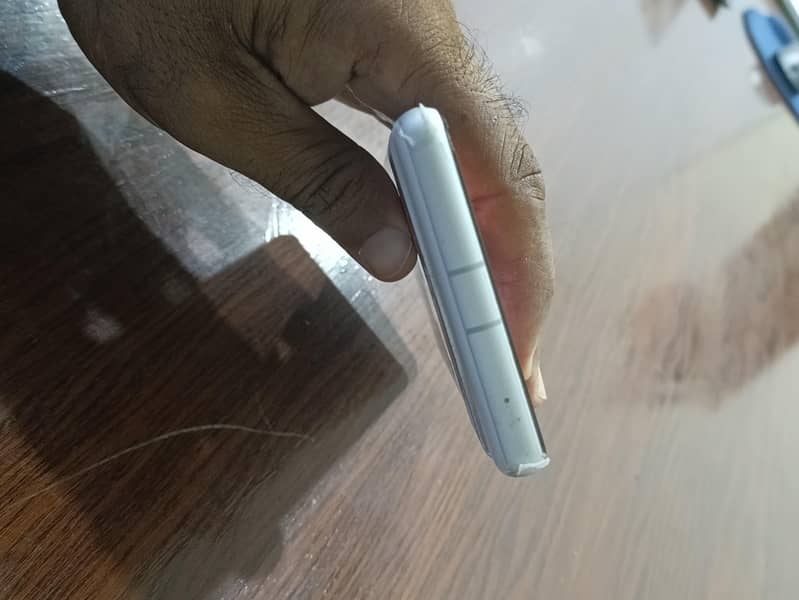 Google Pixel 7a 4
