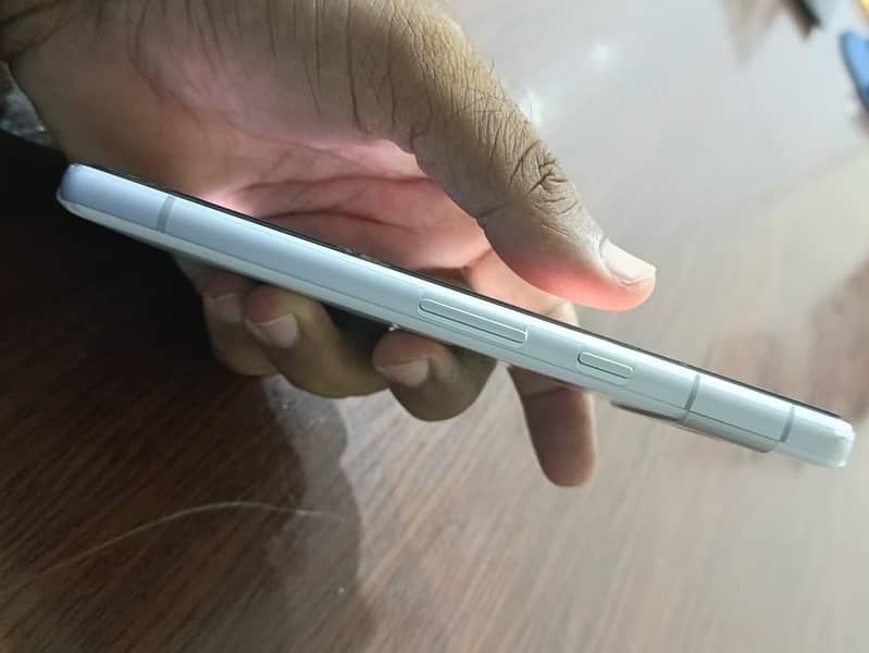 Google Pixel 7a 5