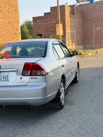 Honda Civic EXi 2005