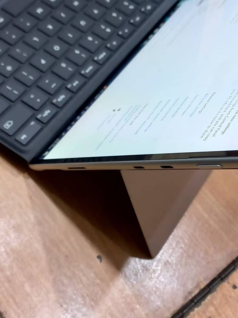 Microsoft Surface Pro 8 6