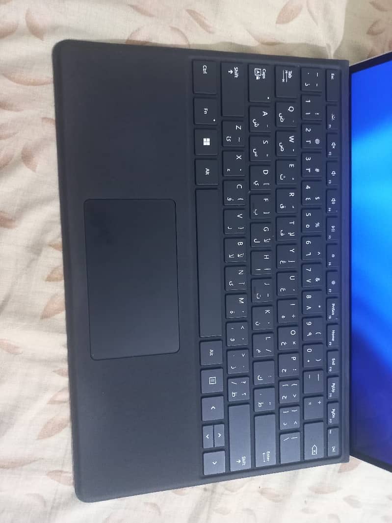 Microsoft Surface Pro 8 8