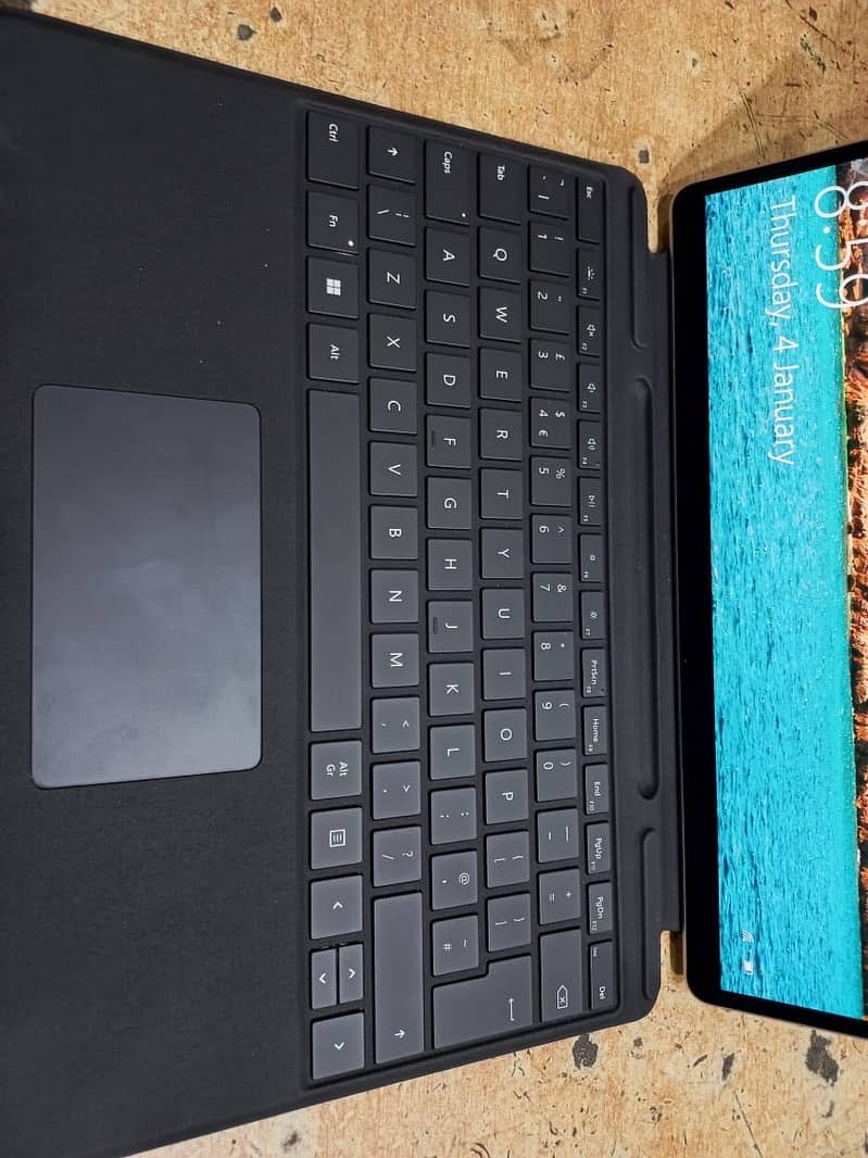 Microsoft Surface Pro 8 10