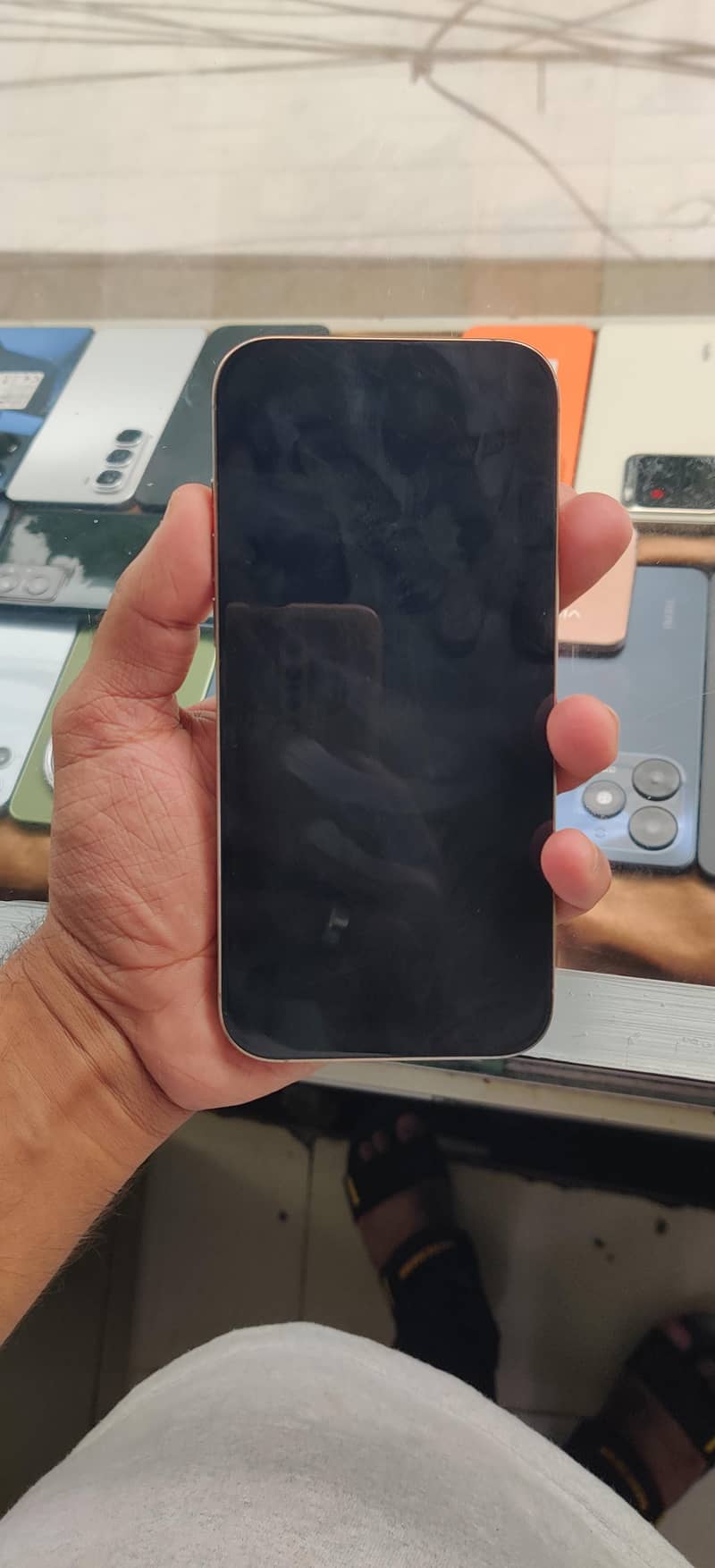 Apple iPhone 16 Pro Max 2