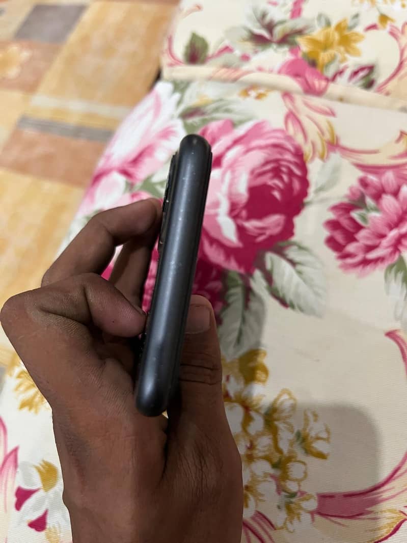 iphone 11 4