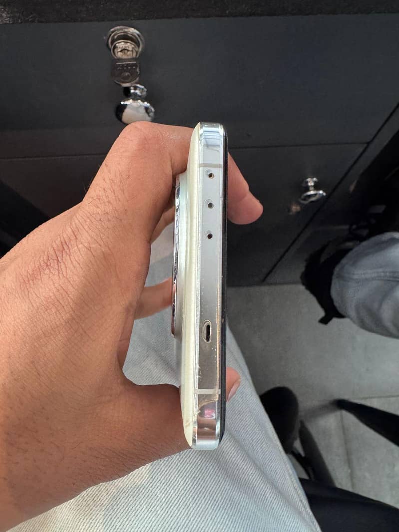 One Plus 13 6