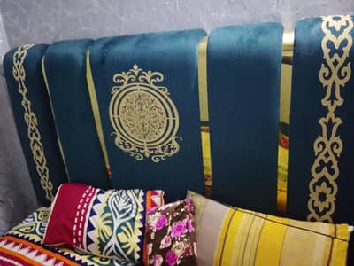 duble bed with dresing dono chezen kuch der use hoi hy urgent sale