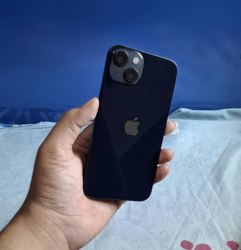 Apple iPhone 13 4