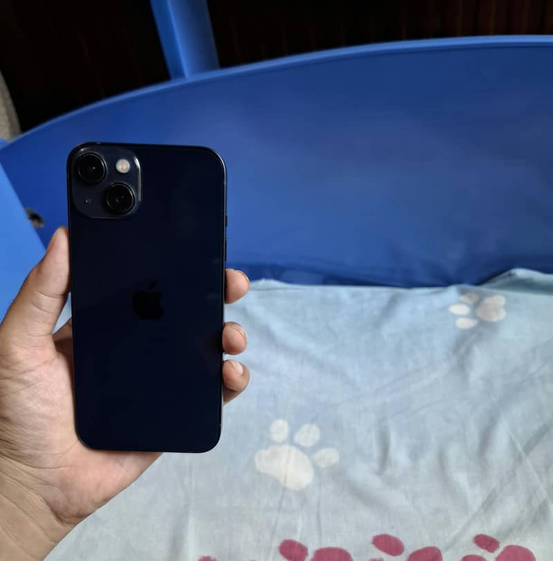 Apple iPhone 13 6