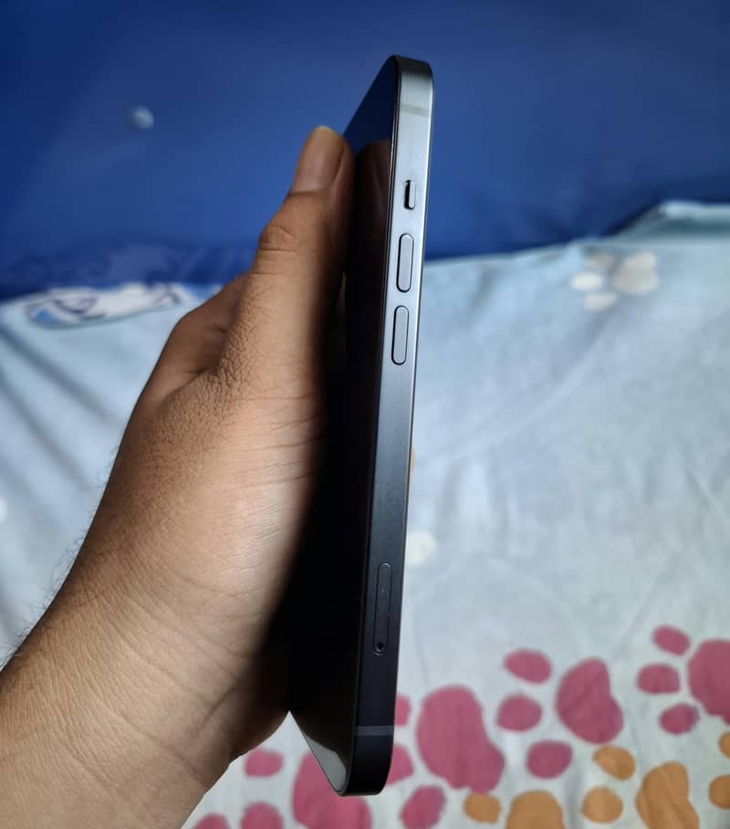 Apple iPhone 13 9