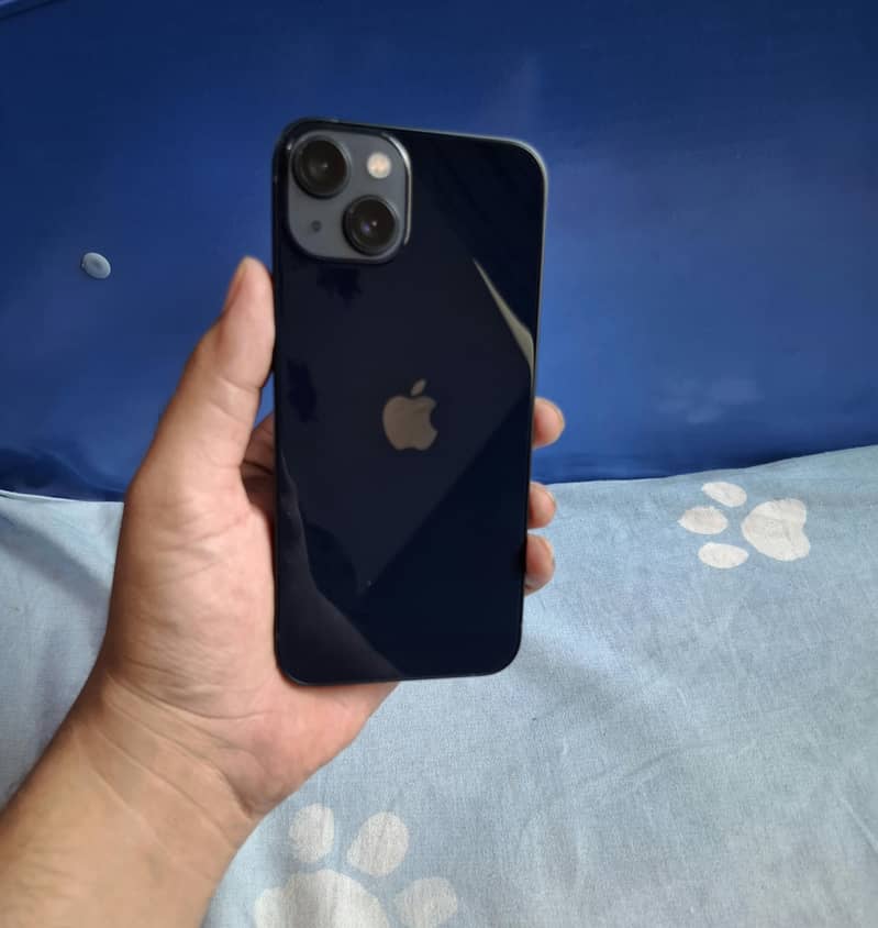 Apple iPhone 13 11